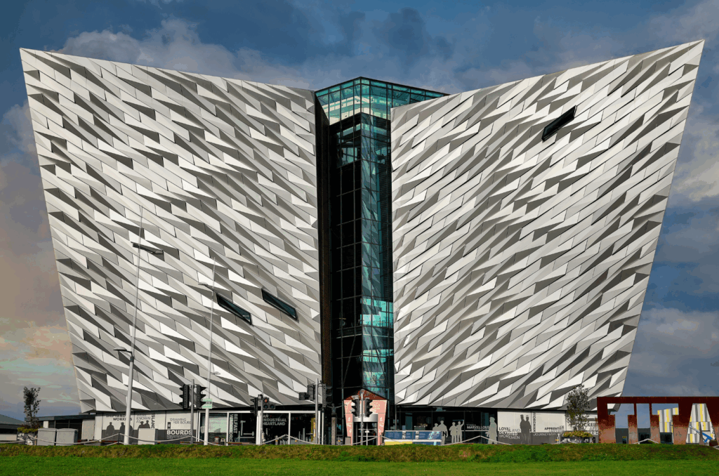 A building with a glass wall.